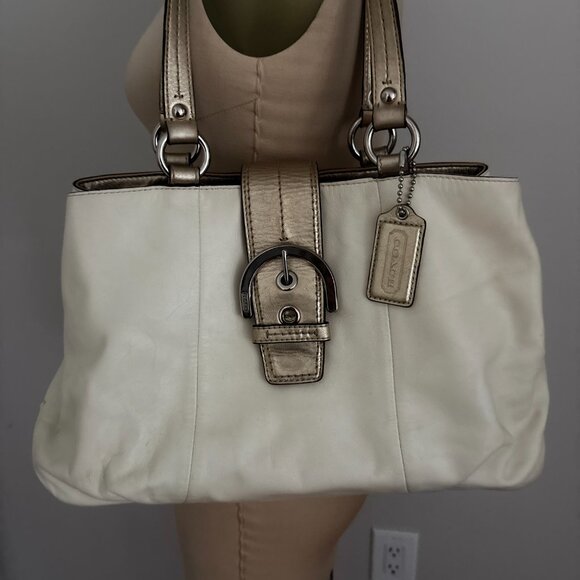 COACH Soho F18751 Cream Leather Medium East West Tote Shoulder Bag Gold Trim - Picture 2 of 13